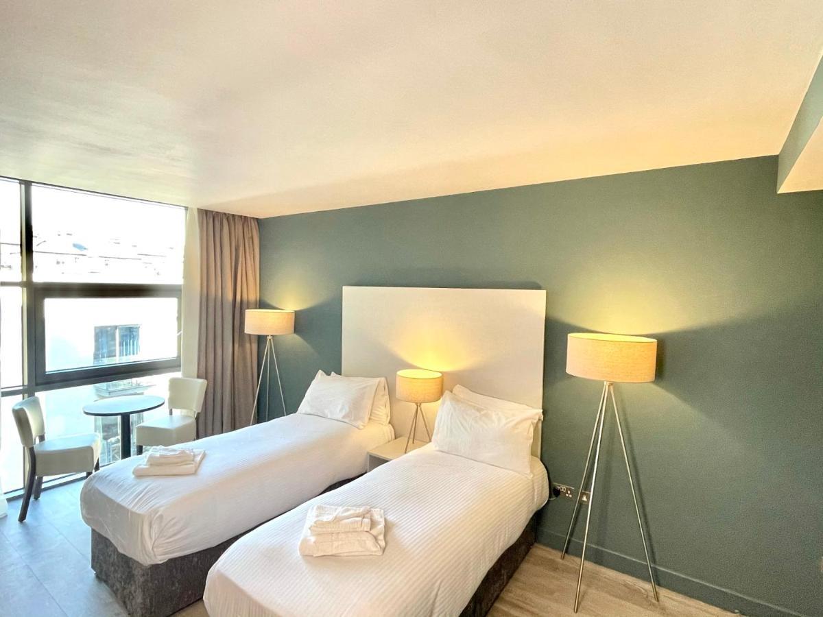 Axiom Park Hotel London Bagian luar foto