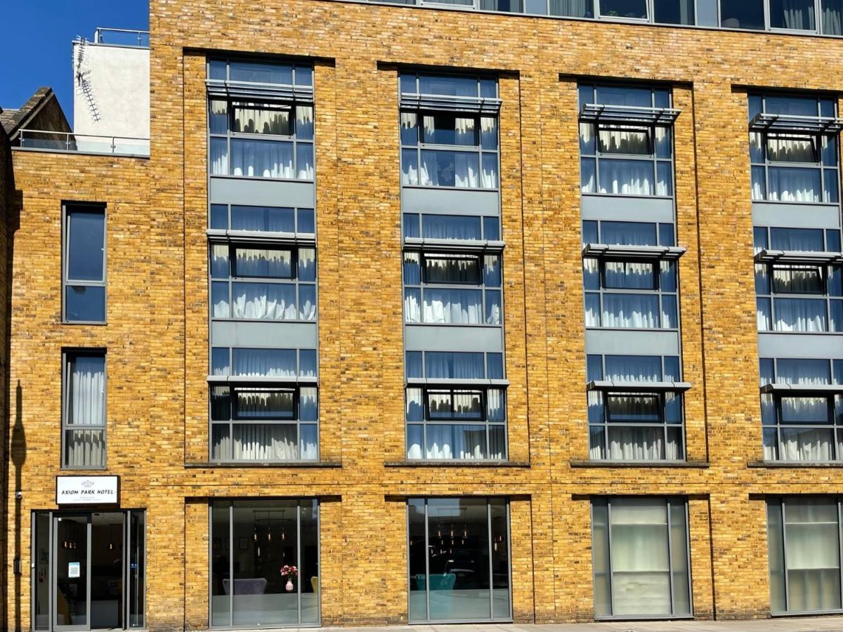 Axiom Park Hotel London Bagian luar foto