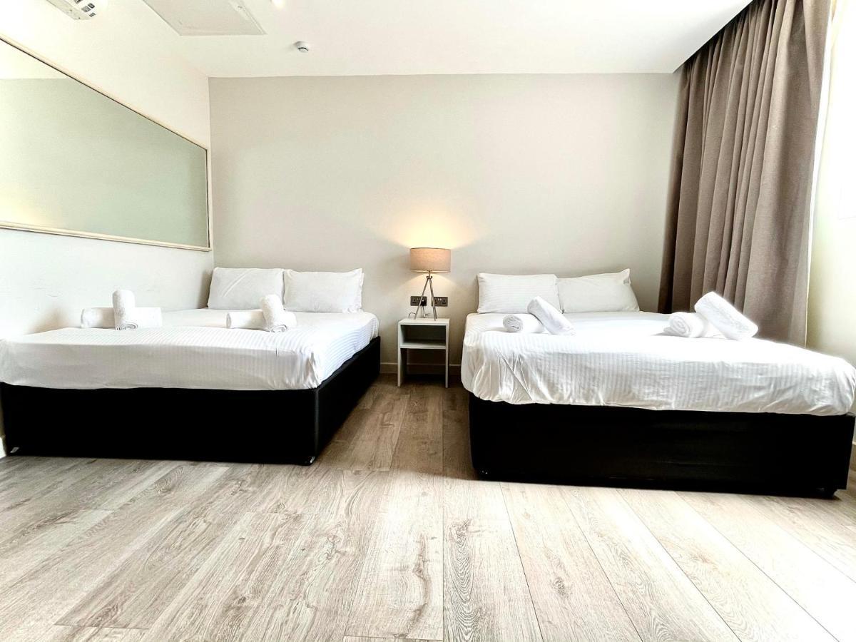 Axiom Park Hotel London Bagian luar foto