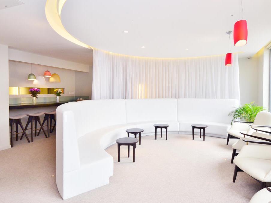 Axiom Park Hotel London Bagian luar foto