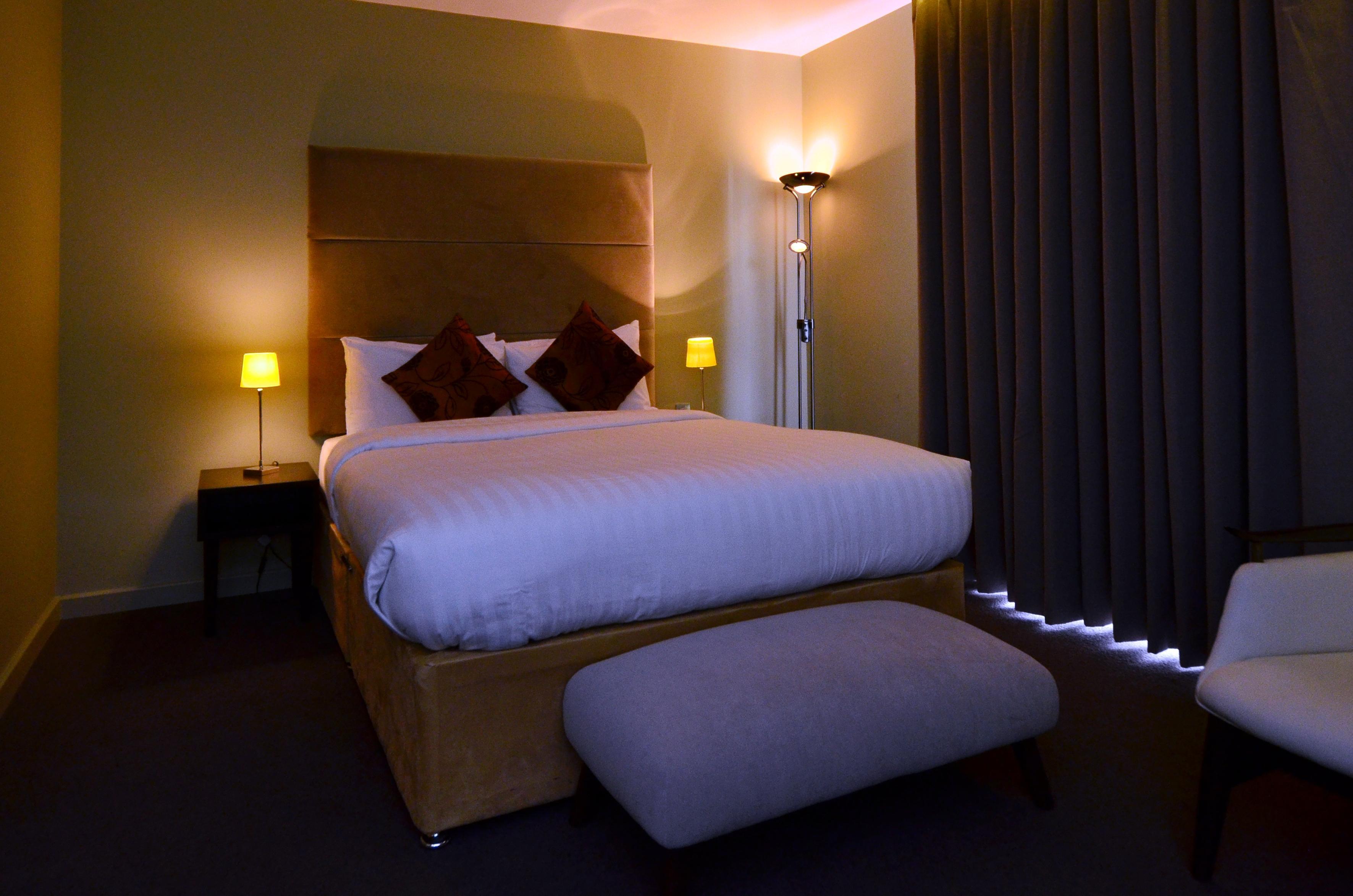 Axiom Park Hotel London Bagian luar foto