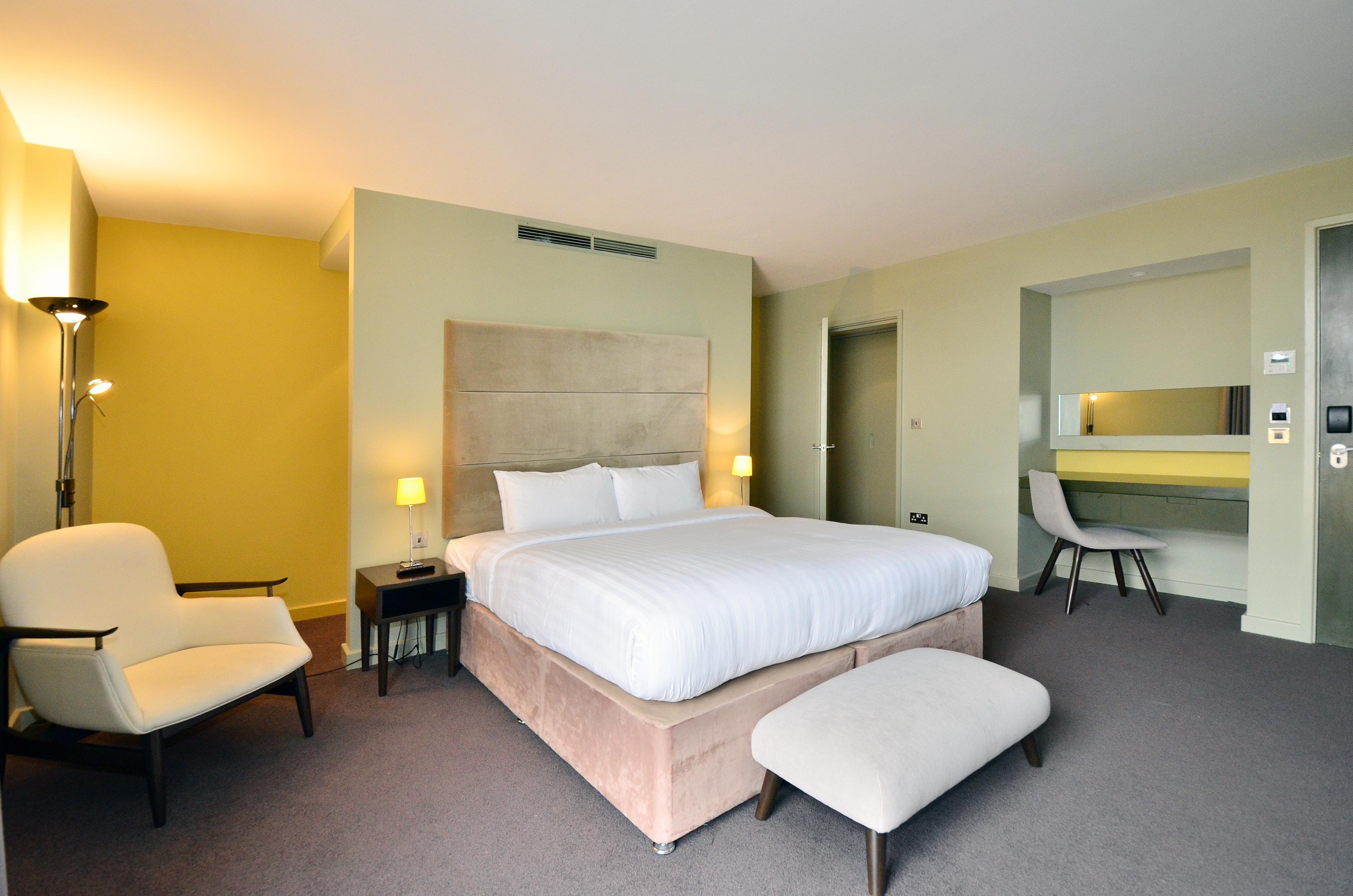Axiom Park Hotel London Bagian luar foto