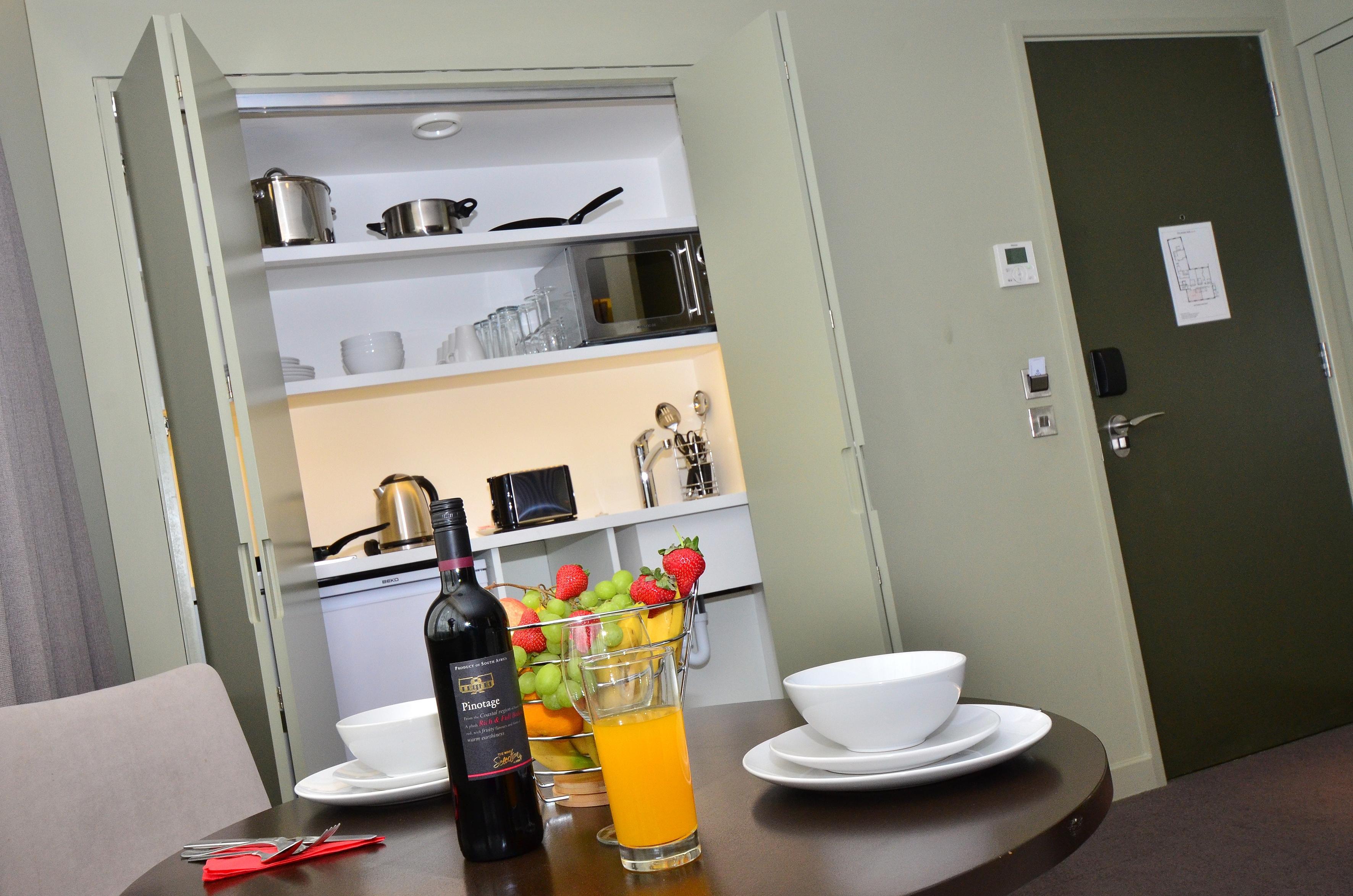 Axiom Park Hotel London Bagian luar foto
