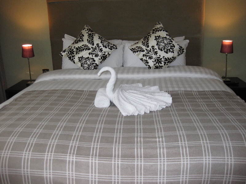 Axiom Park Hotel London Bagian luar foto