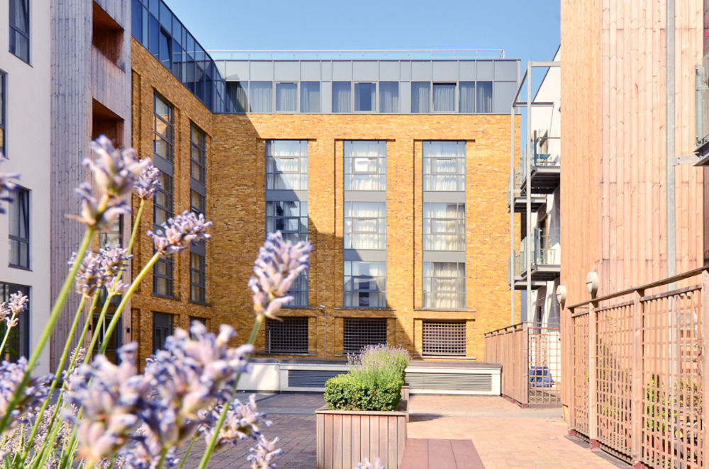 Axiom Park Hotel London Bagian luar foto